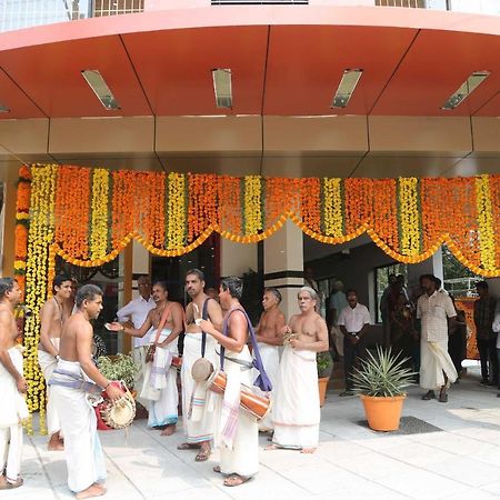Devanganam Residency Hotell Guruvāyūr Exteriör bild