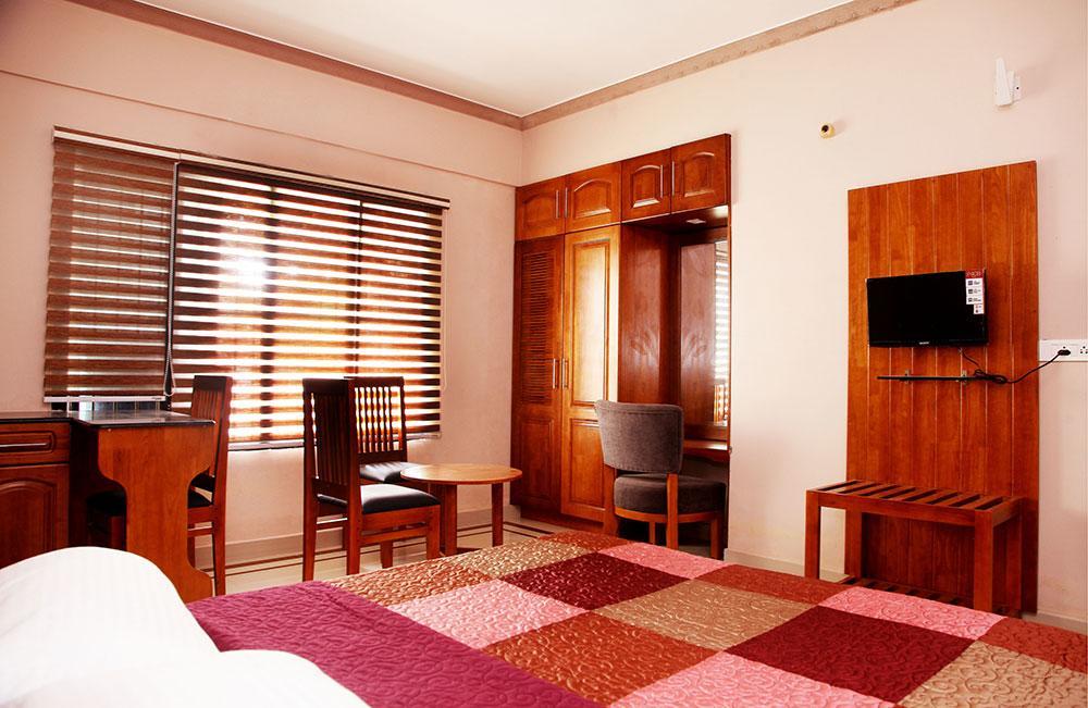 Devanganam Residency Hotell Guruvāyūr Exteriör bild